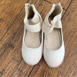 Ivory satin flower girl shoes size 5